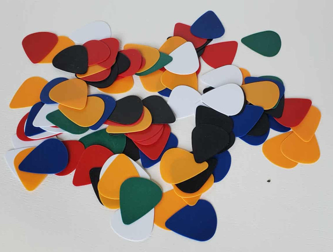 Lot of 8 White Blank Electric Guitar Pickguards and 99 Various Color Guitar Picks